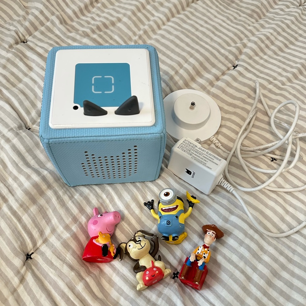 Tonies Box w 4 characters